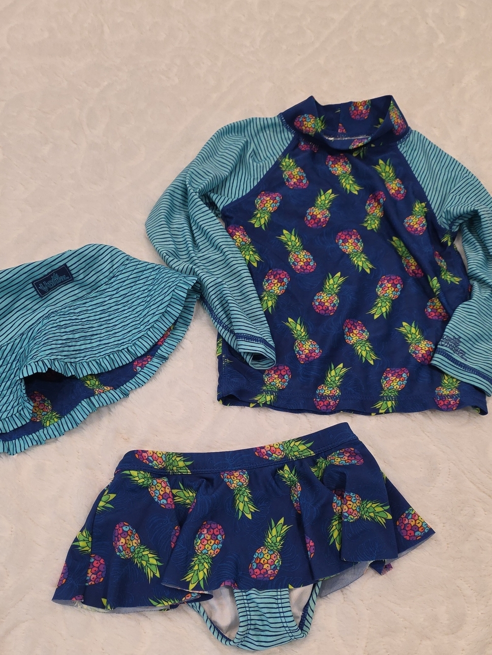 Girls Navy Pineapple Print Rash Guard Set with Sun Hat